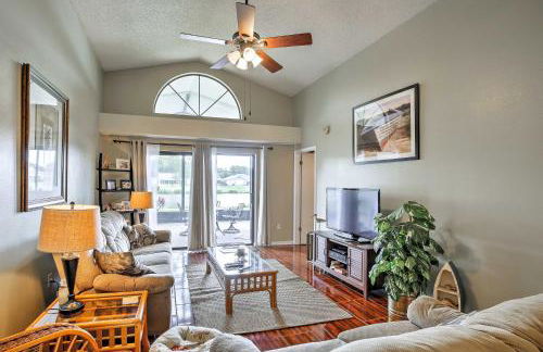 Lakefront Brandon Home with Patio and Screened Lanai! - Foto 3
