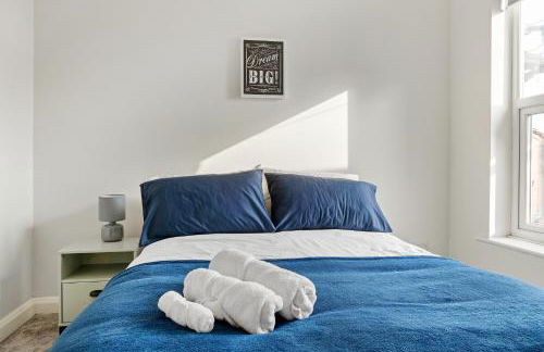 Lovely 2 Bedroom House - Free Parking - Accommodation near QMC Hospital & University of Nottingham - Suitable for Short Stays & Long Stays - Photo 19