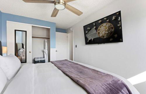 Family 4BR Home with Patio by Willowcreek Park - Foto 32