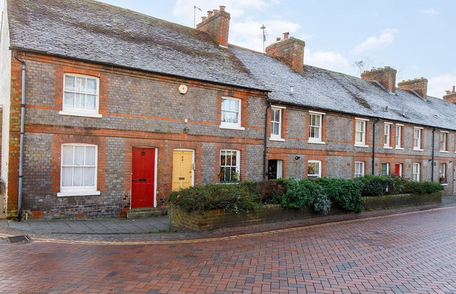 Terraced Townhouse Close to City Centre - Photo 7