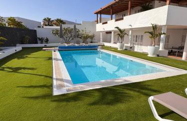 Villa Dedalos - Spacious luxury Villa with heated pool in Puerto Calero - Foto 76