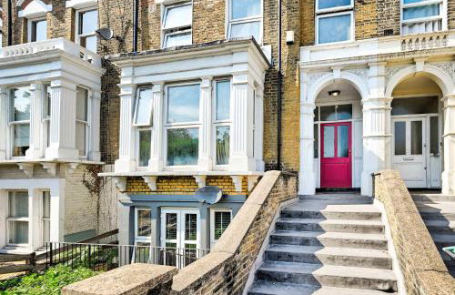 Lovely 3 Bed for Families, Contractors, Relocation - Foto 18