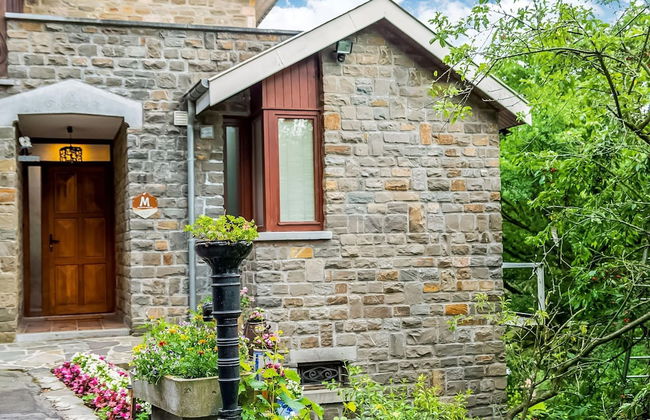 A Small Studio of a Nature Stone House - Foto 1