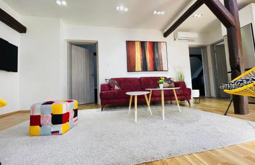 Violet Apartment by Alex Rafael - Photo 17