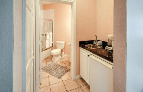 Sunny Port St Lucie Condo Golf, Swim and Unwind! - Foto 18