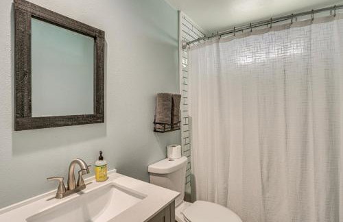 Backyard Oasis with Hot Tub and Views Weaverville Gem - Foto 14