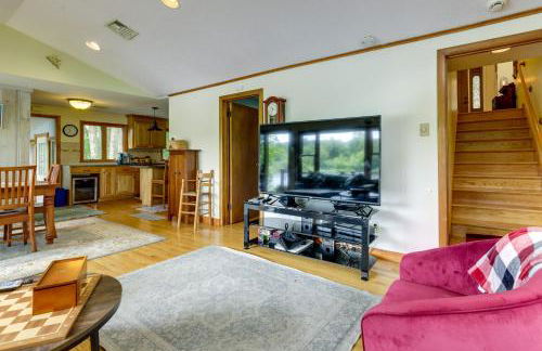 Lakefront Connecticut Retreat Near UConn - Foto 5