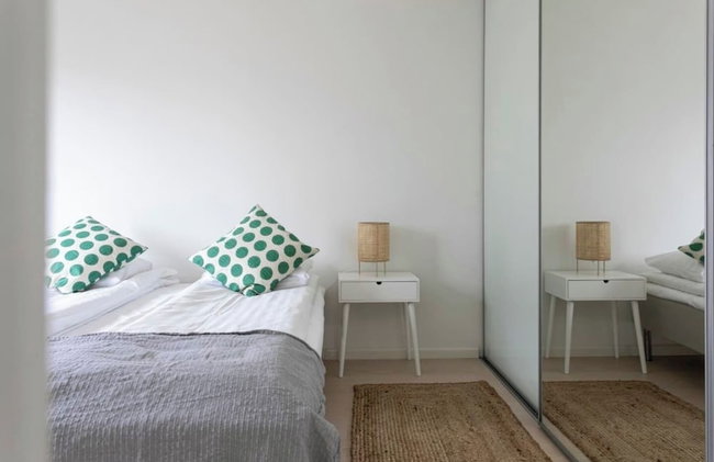 2ndhomes Modern 1BR Apartment w Balcony - Foto 6