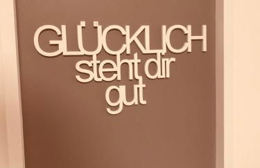 FELIX LIVING 3, Freundliche 2-Zimmer Wohnung in Stadtrandlage, Smart-TV & Parkplatz - Photo 9