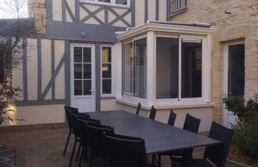 Embruns maison spacieuse rénovée 5 ch 3 sdb 2 WC belle terrasse aménagée barbecue à 250 m de la plage en plein centre d' Arromanches au coeur des plages du débarquement, proximité de Bayeux - Foto 14