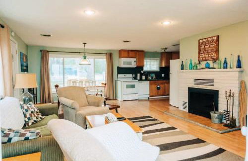 Beach Club of Oscoda - The Lakeshore Cottage - Foto 2