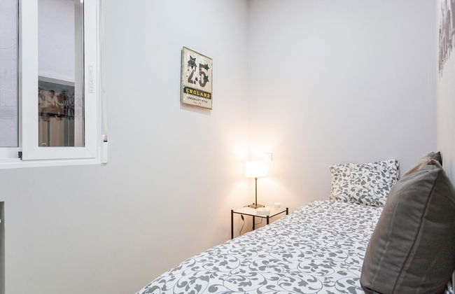 Charming Apt. Historic District - Sol - Photo 3