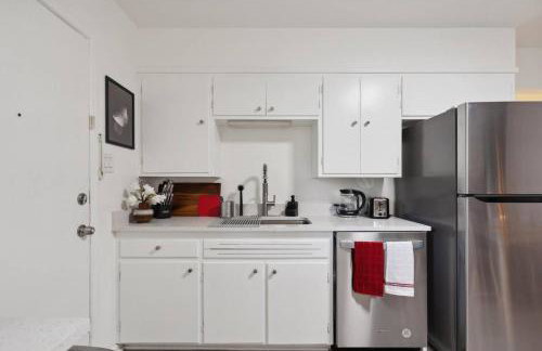 Fashionable TCU Walkable 2BD - Foto 12