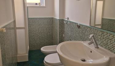 Sara House Palermo - Foto 4, Shower