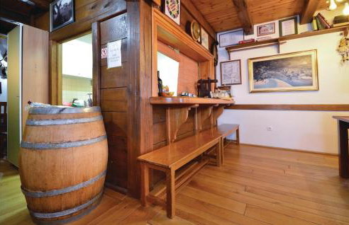 Six-Bedroom Holiday Home In Jastrebarsko - Foto 17