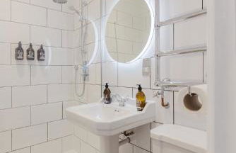 Grace's Guesthouse 68b - Photo 51