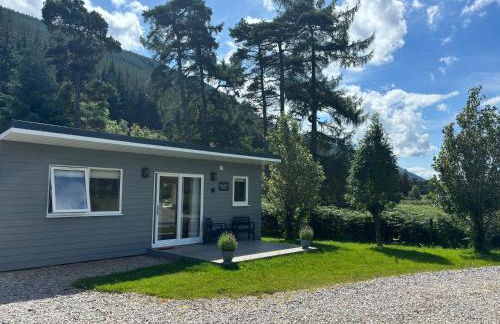 Rowan Bank Retreat - Photo 1