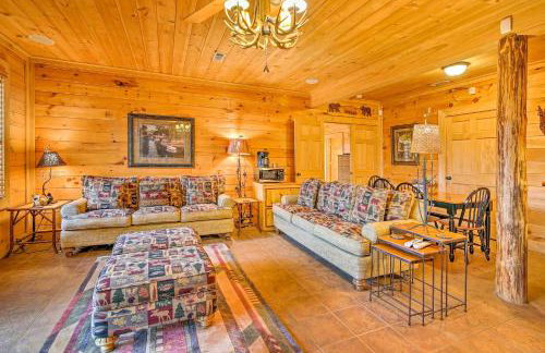 Lake Hartwell Lodge with Dock, Theater and Hot Tub! - Foto 22