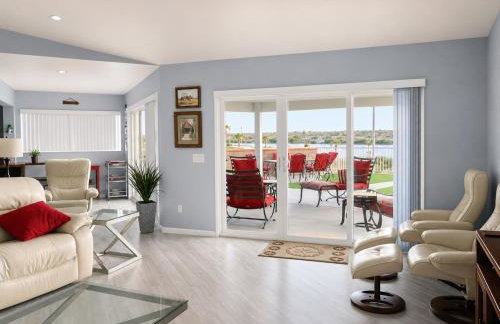 RIVERFRONT RUBY RED HOME WITH PRIVATE DOCK & View - Foto 11