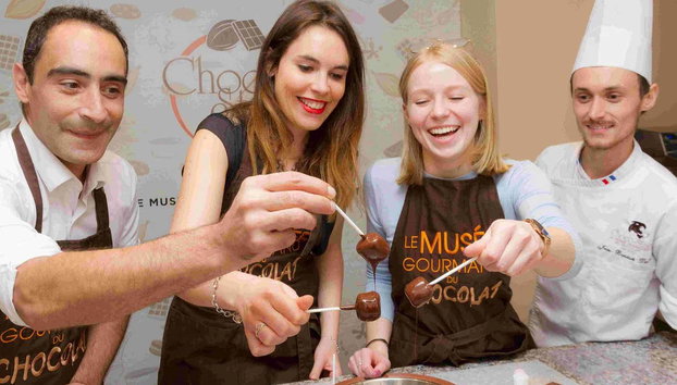 Taller de chocolate en el Choco Story de París - Foto 2, Disfrutando del taller de chocolate