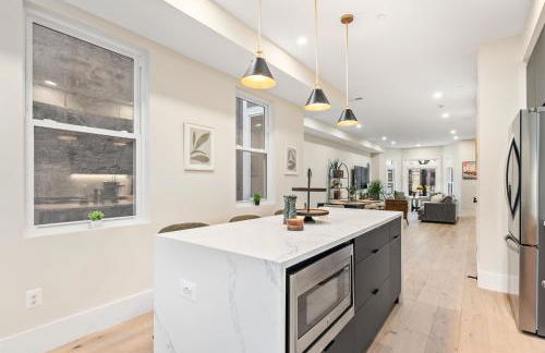 5-Bedroom Home with 2 Kitchens & Rooftop Deck, U Street and Shaw - Foto 69