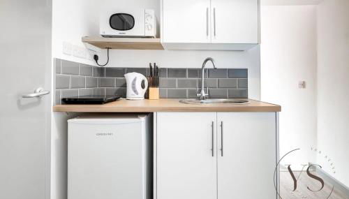 Bright Studio 2B in Longton Near Alton Towers with Free Wi-Fi and Smart TV - Foto 3