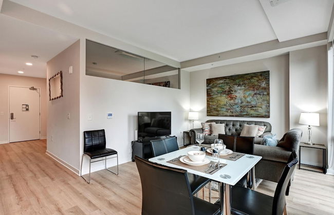 Global Luxury Suites Capitol Riverfront - Photo 8