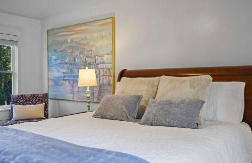 3BR Farmhouse with Porch Fire Pit Horseshoe Pit - Foto 22