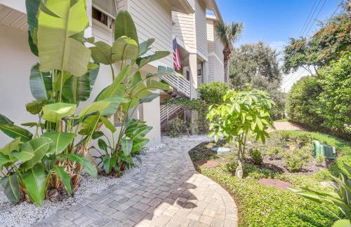 Walk to the Beach! New Smyrna Hideaway with Patio - Foto 22