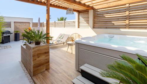 L'entre deux-suite romantique - jacuzzi privatif - clim réversible - wifi - Foto 3