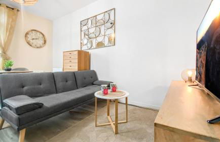 CALYPSO - Hypercentre - Proche Gare & Tram - Balcon - Wifi - Foto 15