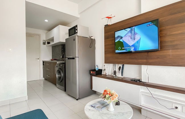 Good Place and Restful 2BR at Patraland Urbano Apartment - Photo 17