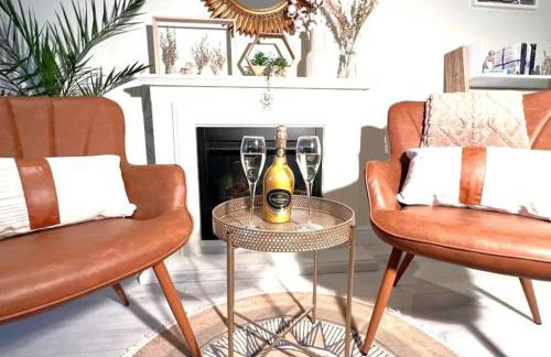 The Art Gallery Guest House - Newport Cozy 3-Bedroom Home - Foto 8