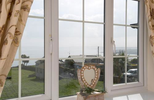 Cozy 3 Bedroom Cottage with stunning Sea View - Pass the Keys - Foto 11