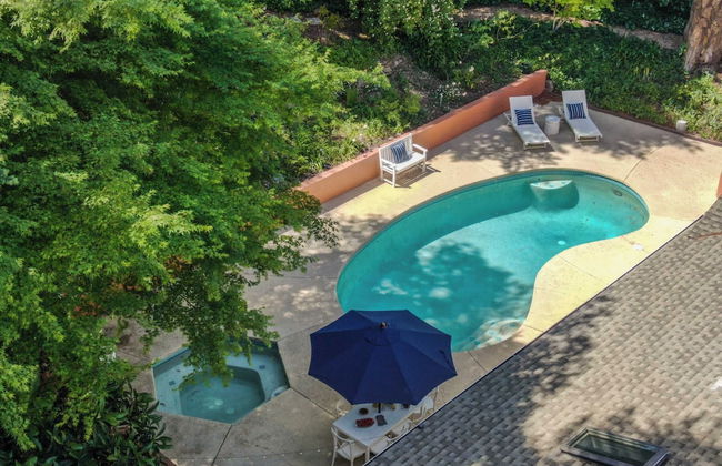 León by Avantstay Private Breathtaking Character Cottage w/ Pool & Hot Tub - Foto 31