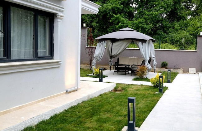 Flower City Suits - Photo 36