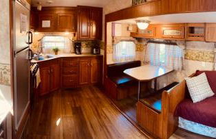 Vintage RV Creekside Nature Retreat near Ojai next to Swim Holes Hike - Foto 9