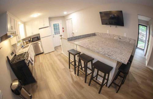 Stylish Family & Group Retreat Near UofA and Trails - Foto 7