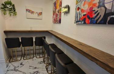 Stylish Duplex walkTO Lake Eola Orlando. Sleeps 8 - Foto 16