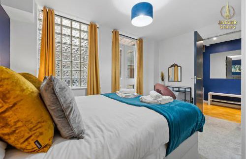 2 Bedroom Greek Street Apartment - Sleeps up to 6 - Foto 16