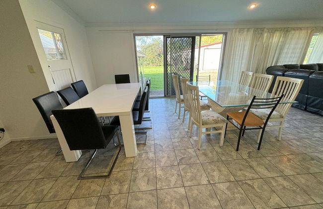 Ryan St Apartments - Photo 9