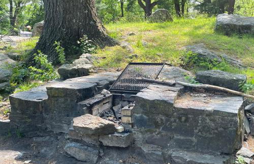 One bedroom with modern kitchen, balcony with water view - Foto 44