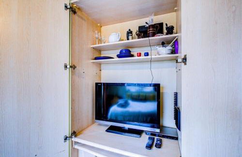 Entire 1bed Studio With Ensuite, Balcony & Parking - Foto 32