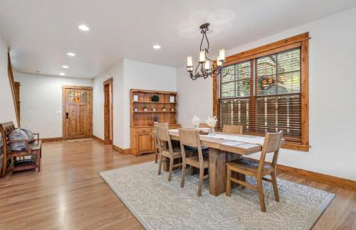 Cozy Spacious Mountain Home Close To Everything - Foto 6