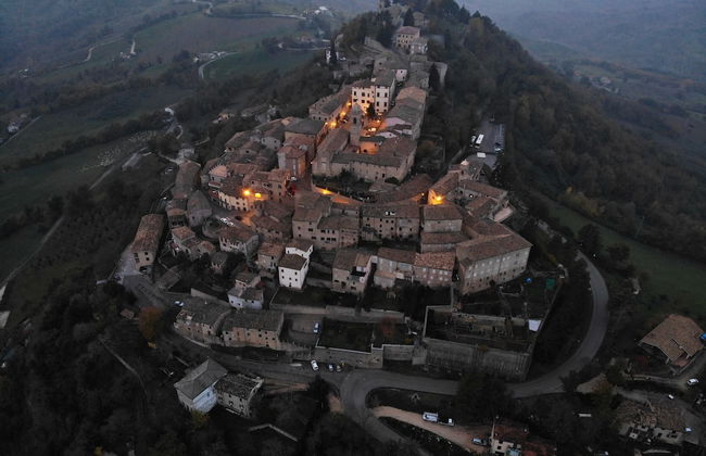 Fabulous Holiday Home With Wifi in Monte San Martino Italy - Photo 38