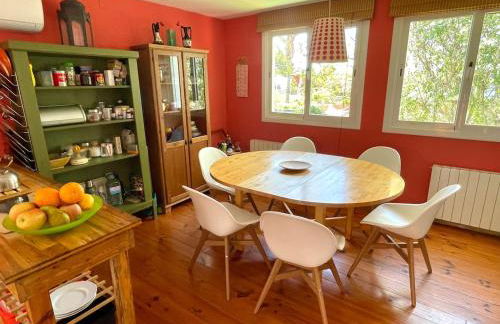 Casa familiar con piscina cerca del mar y montaña - Foto 11