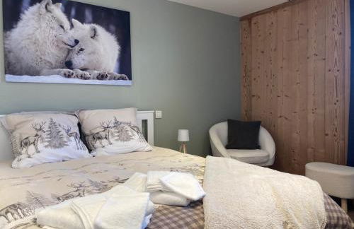 Renovated flat facing Mont Blanc - Photo 1