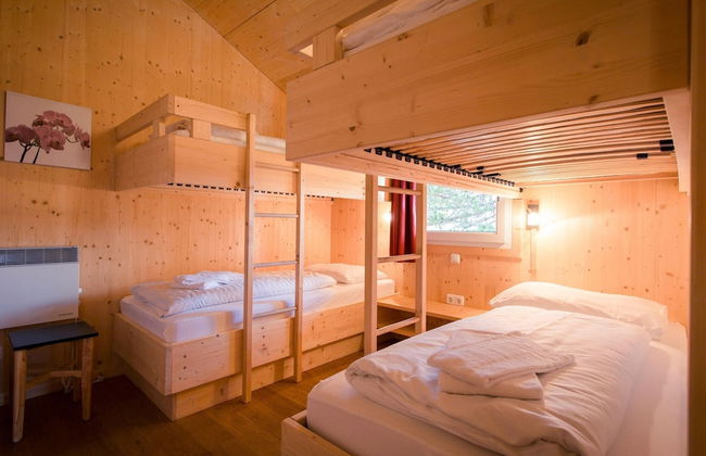 Amazing Chalet With Infrared Sauna - Photo 3