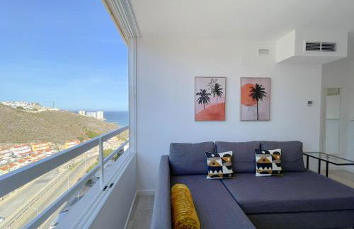 NUEVO, primera linea de playa, con piscina y vistas al mar - Foto 5