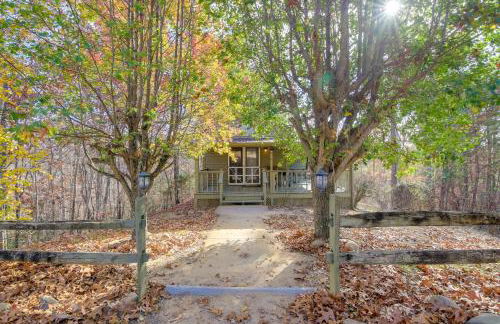 Faith Cabin in Cosby Fire Pit and Covered Deck - Foto 25